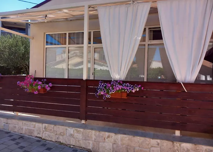 Josipa דירה ביוגראד נה מורו