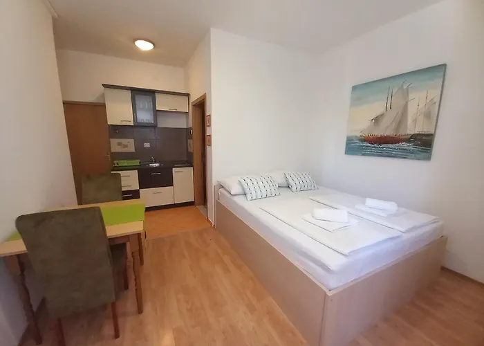 Josipa Biograd Na Moru